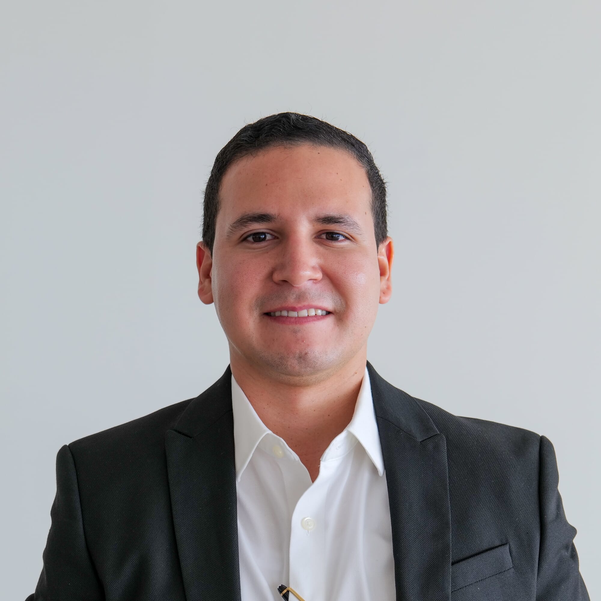Sales Product Specialist FRANKLIN ARTIGAS ALVAREZ Sales Kendall Toyota