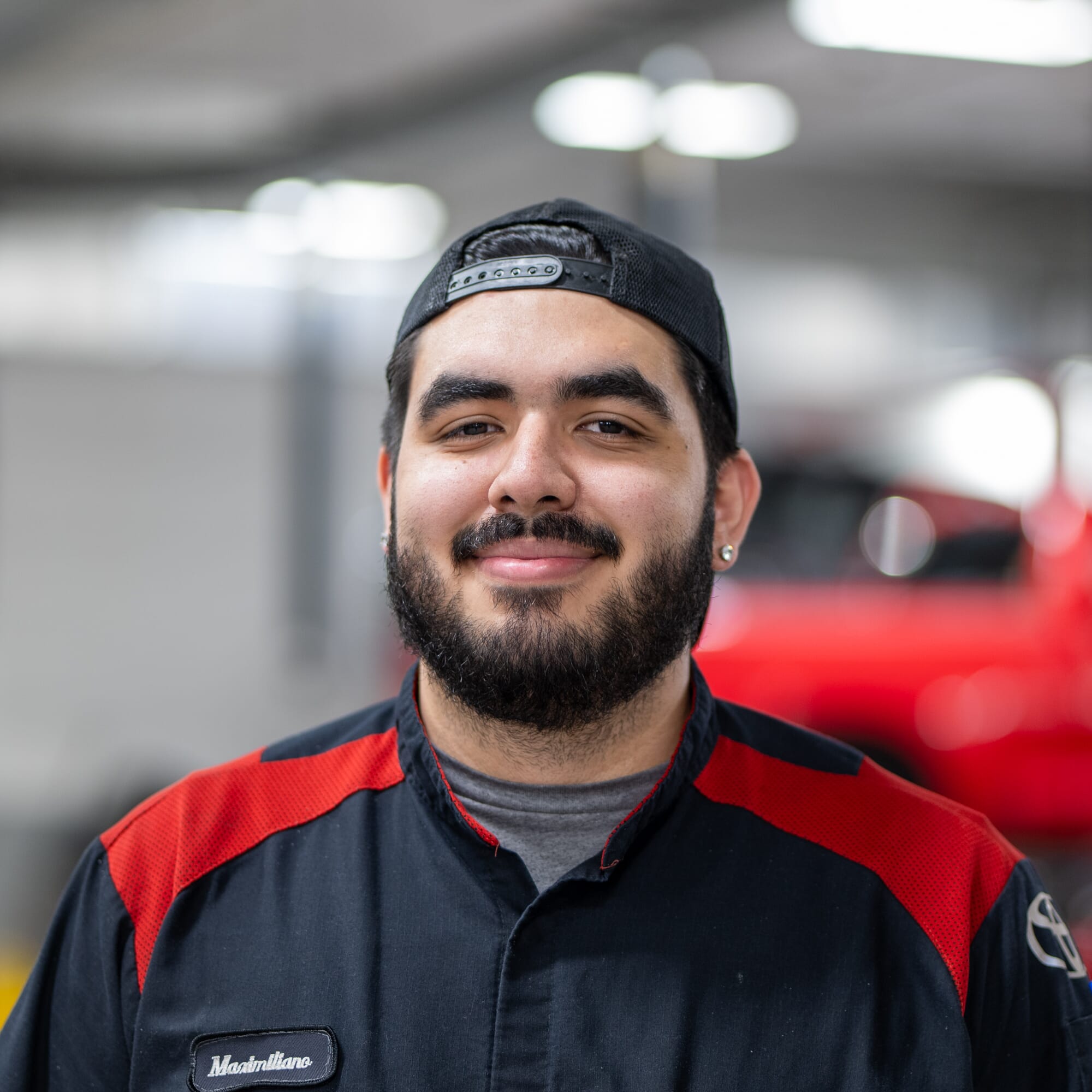 Service Technician MAXIMILIANO MARQUEZ Service Kendall Toyota