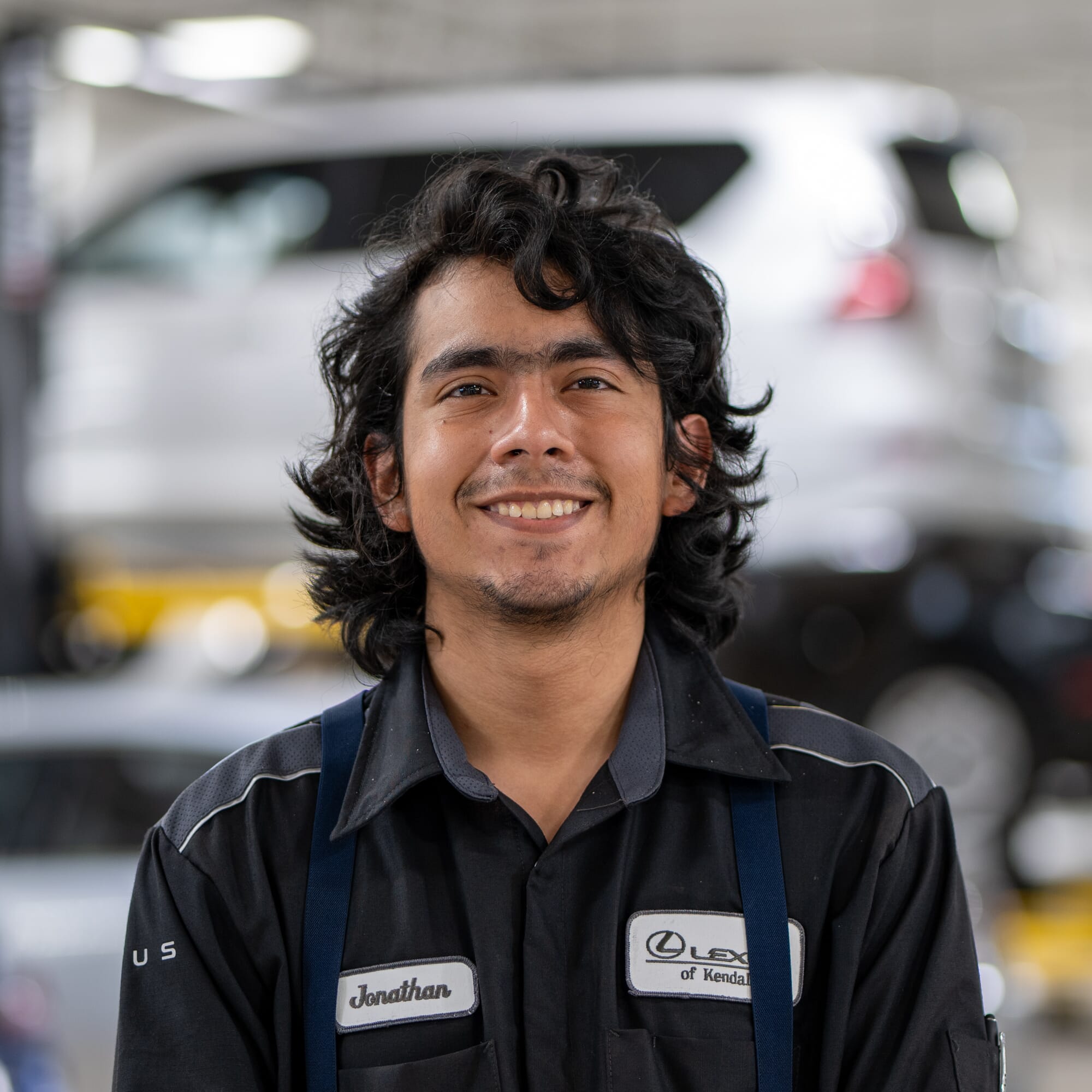 Service Technician Apprentice JONATHAN GAMBA Service Lexus of Kendall