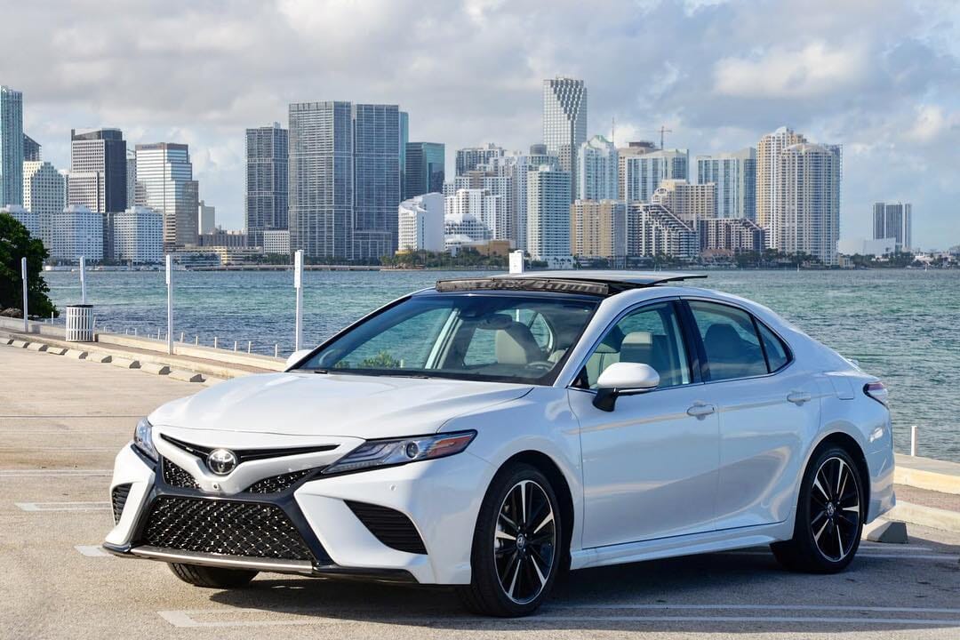 Toyota Camry Hybrid LE