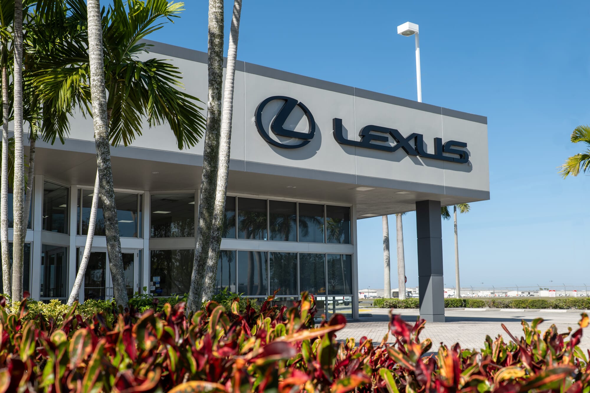 Lexus service entrance